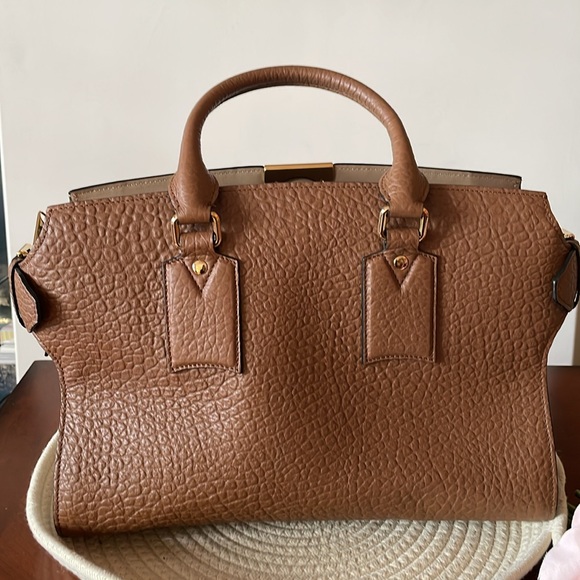 💯 Authentic NEW BURBERRY Leather Handbag - Picture 3 of 9